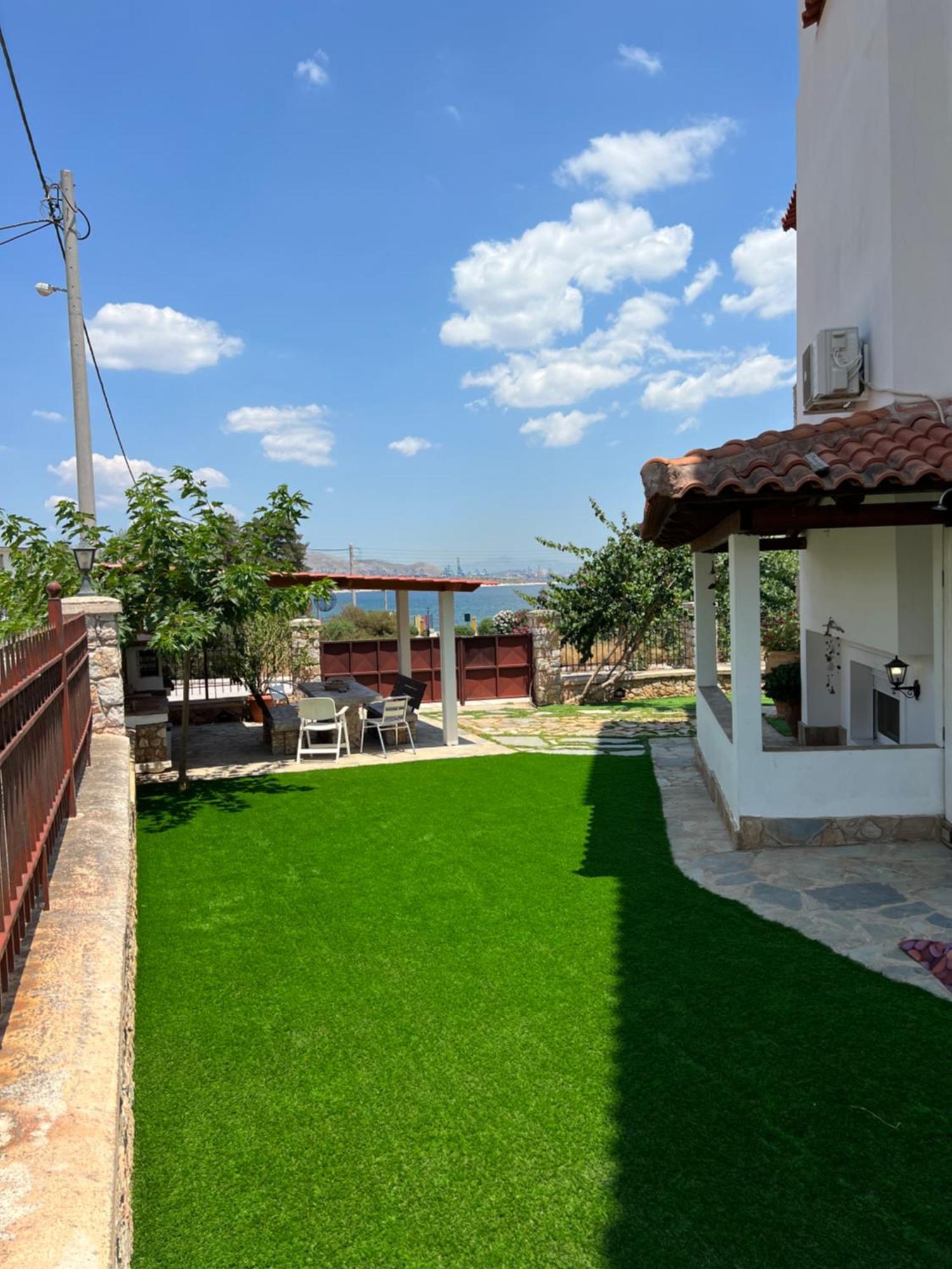 Apartment In Salamina With Garden & Sea View Selinia Exterior photo