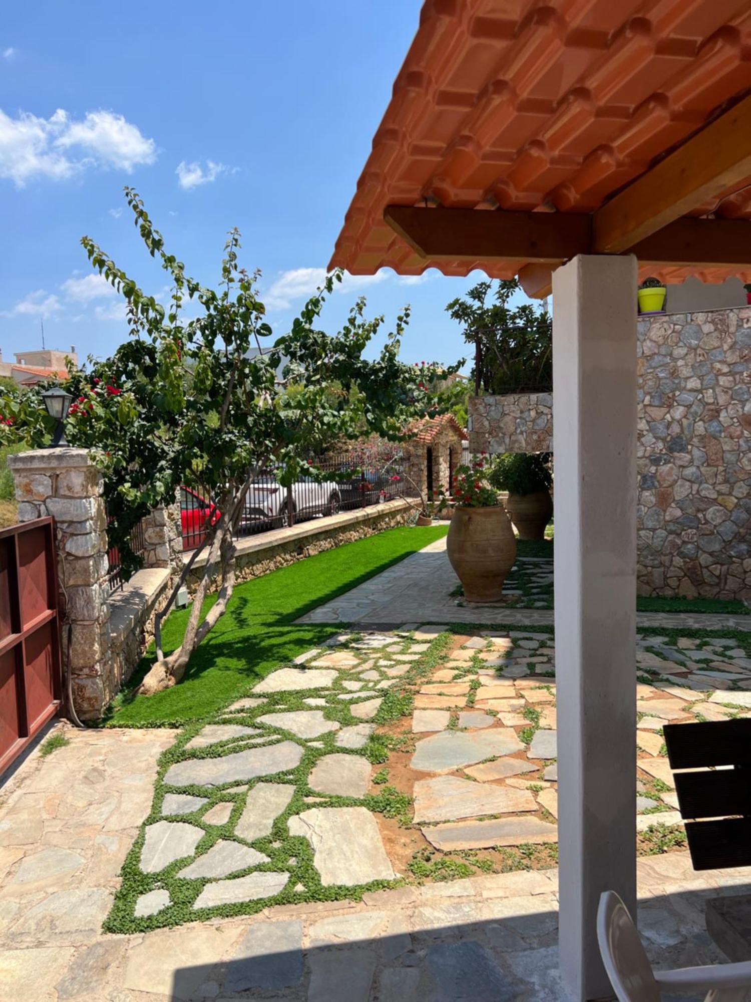 Apartment In Salamina With Garden & Sea View Selinia Exterior photo